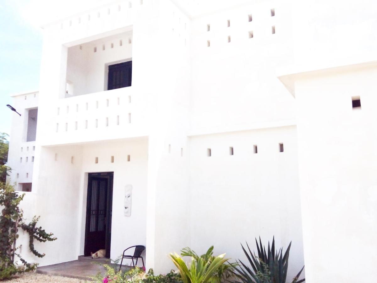 Cytyz Appart Hotel Mahajanga Buitenkant foto