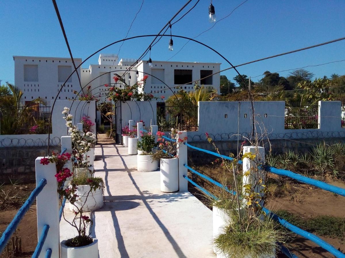 Cytyz Appart Hotel Mahajanga Buitenkant foto